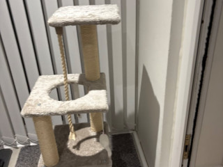 cat-treetower-multi-level-like-new