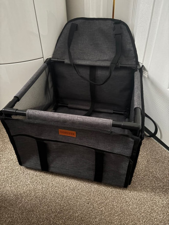 as-new-carseat-big-0