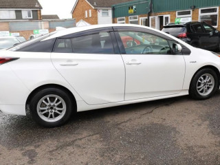 cheap-pco-cars-ready-to-hire-toyota-prius-2017-hybrid-uber-approved-110ps-week