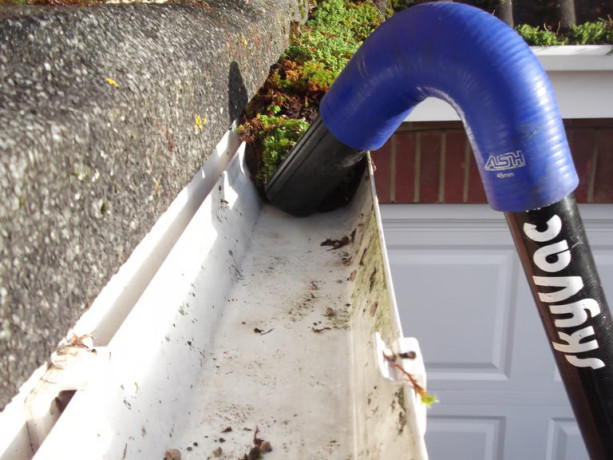 gutter-cleaning-jet-washing-window-cleaning-garden-services-big-4