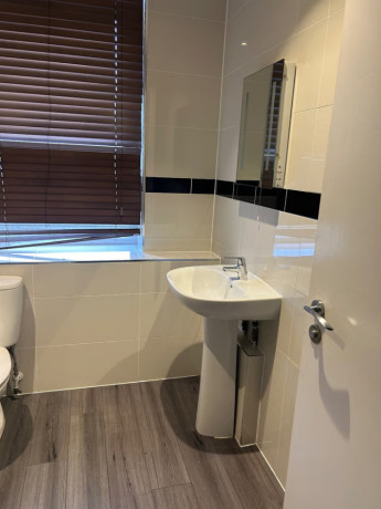 top-rated-cleaning-services-homes-offices-spotless-big-2