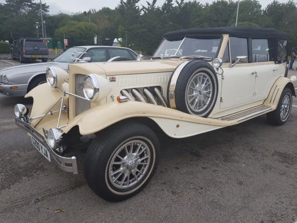 prom-car-hire-prom-car-wedding-car-hire-rolls-royce-hire-ghost-phantom-limo-big-1