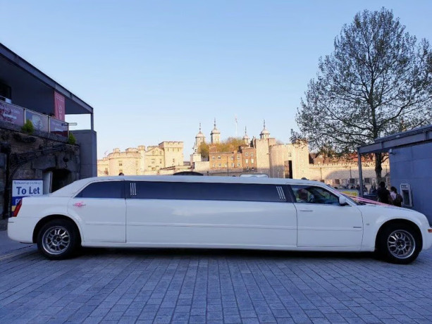 prom-car-hire-prom-car-wedding-car-hire-rolls-royce-hire-ghost-phantom-limo-big-2