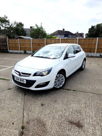 vauxhall-astra-excite-14l-petrol-for-sale-big-0