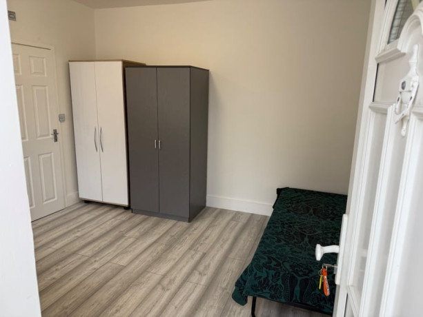 studio-to-rent-in-chingford-big-1