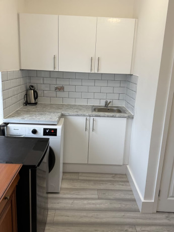 studio-to-rent-in-chingford-big-2