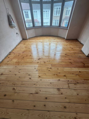 floor-sanding-and-restoration-services-big-2