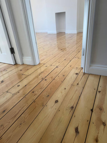 floor-sanding-and-restoration-services-big-0
