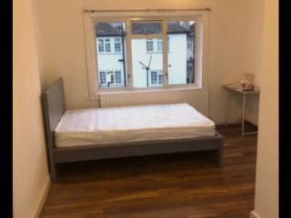 studio-available-to-rent-dss-working-prof-couplesingle-east-acton-w12-ps1350-pm-bills