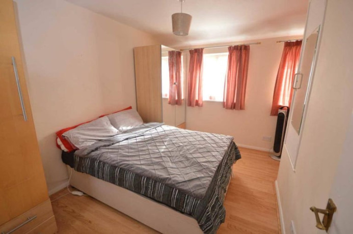 3-bedroom-house-in-grimthorpe-street-leeds-ls6-3-bed-2637660-big-2