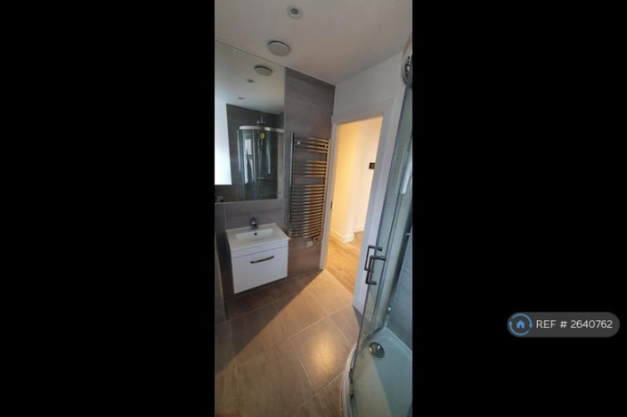 2-bedroom-flat-in-gild-house-bournemouth-bh2-2-bed-2640762-big-1