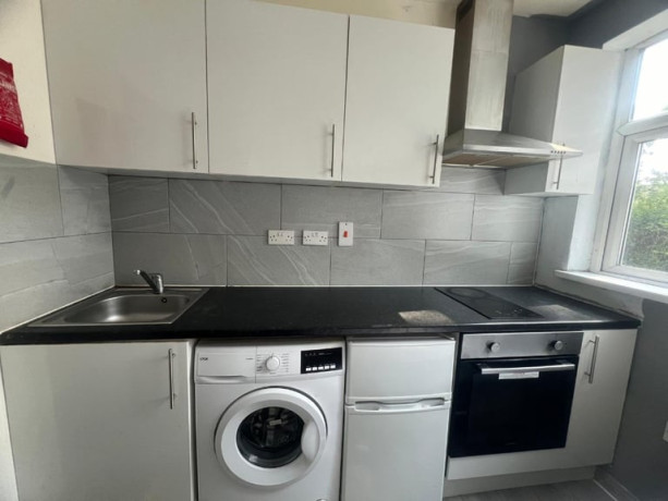 studio-flat-in-northolt-ub5-4pq-big-3