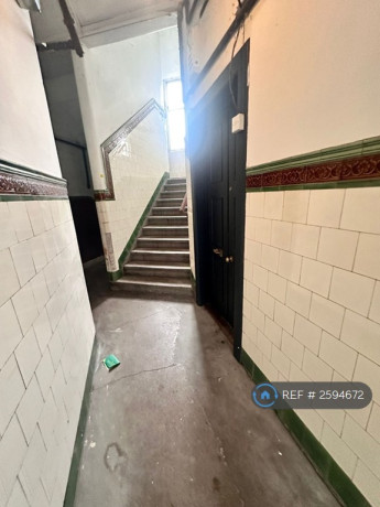 2-bedroom-flat-in-overton-crescent-johnstone-pa5-2-bed-2594672-big-1