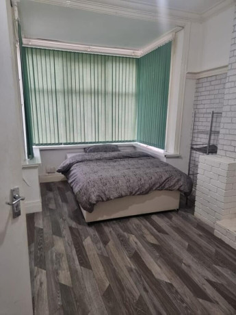 homeless-accommodationdouble-room-in-frances-roadall-dss-acceptedsee-description-big-0