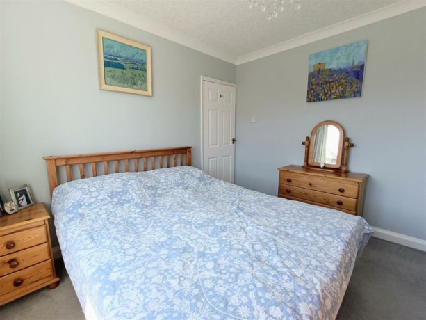 homeless-accommodationdouble-room-in-frances-roadall-dss-acceptedsee-description-big-1