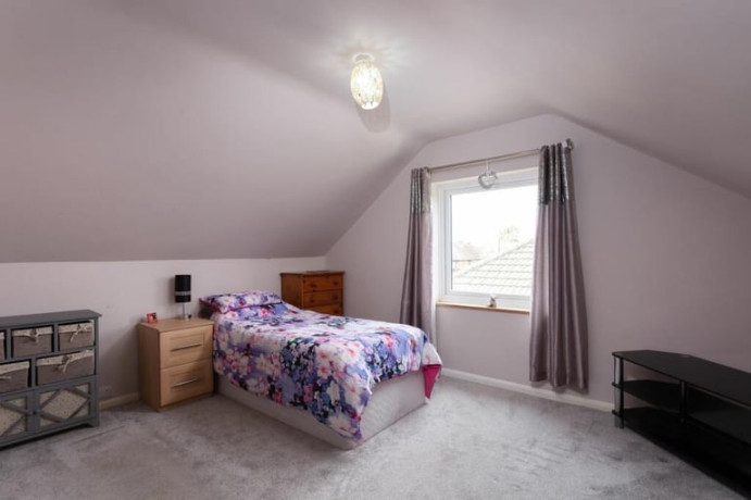 homeless-accommodationdouble-room-in-frances-roadall-dss-acceptedsee-description-big-3