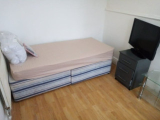 single-room-in-farnham-road-b21all-dss-acceptedsee-description