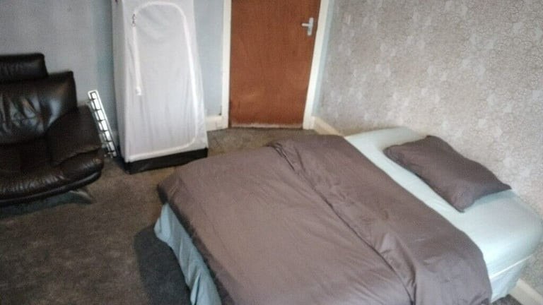 supported-accommodationdouble-room-in-hamstead-road-b20all-dss-acceptedsee-description-big-0