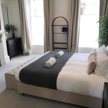 mahiras-bath-domestic-cleaning-services-big-3