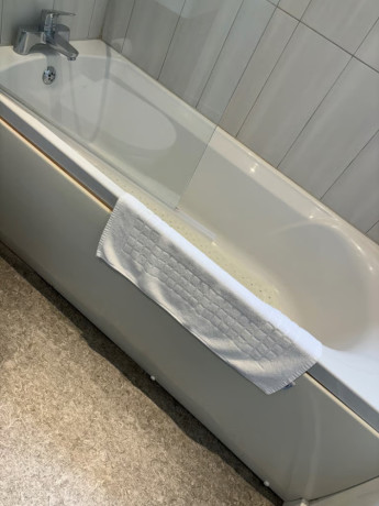 mahiras-bath-domestic-cleaning-services-big-1