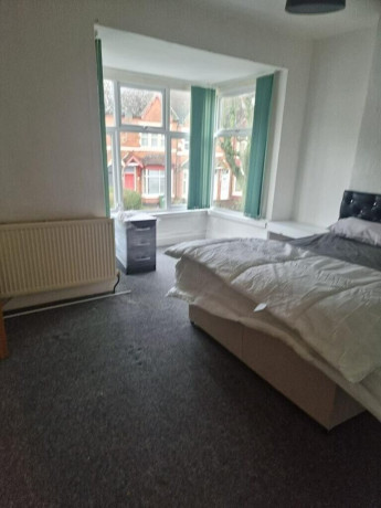 homeless-accommodationdouble-room-in-frances-road-b23all-dss-acceptedsee-description-big-0