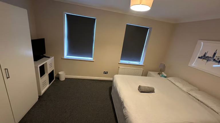 domestic-commercial-cleaning-reasonable-rates-regular-deep-cleaning-service-big-1
