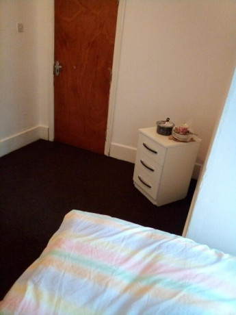 double-room-in-broughton-road-b20all-dss-acceptedsee-description-big-1