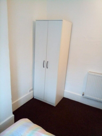 double-room-in-broughton-road-b20all-dss-acceptedsee-description-big-2