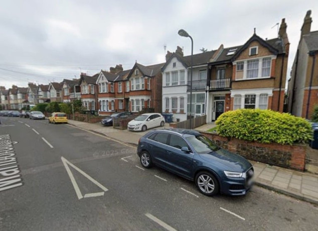 spacious-1bed-loft-flat-to-rent-in-harrow-marlborough-hill-big-0