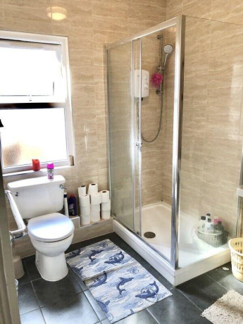 single-room-next-to-brunel-university-ps600-ub8-2pl-big-2