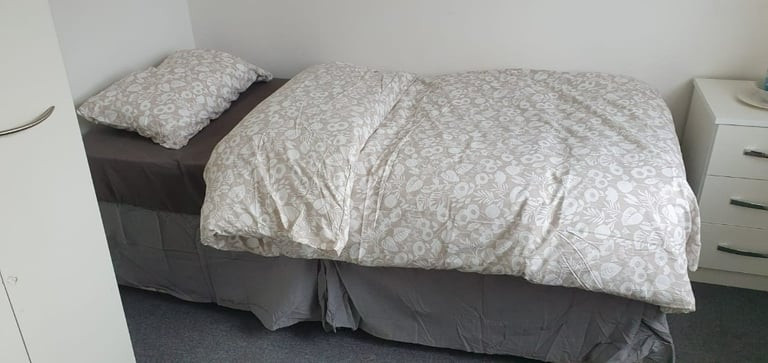 birmingham-single-room-inwhitehall-road-b21all-dss-acceptedsee-description-big-1
