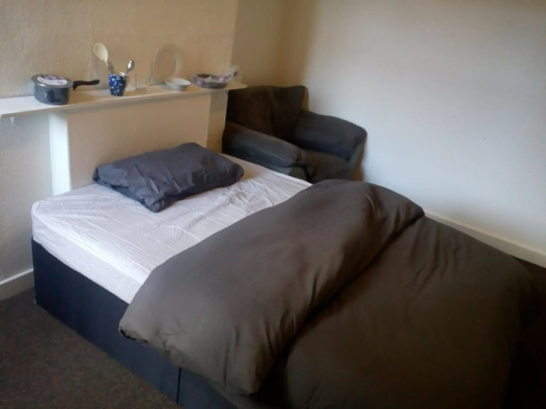 room-to-rent-in-earlsbury-gardens-b20all-dss-acceptedsee-description-big-2