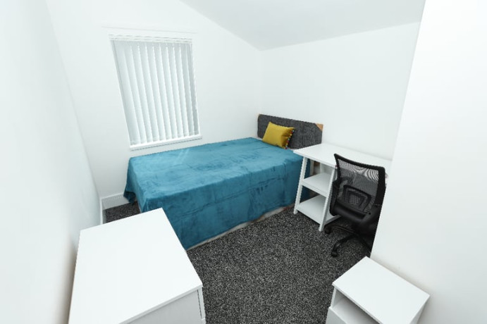 supported-accommodationdouble-room-in-cherry-orchard-road-b20all-dss-acceptedsee-description-big-2