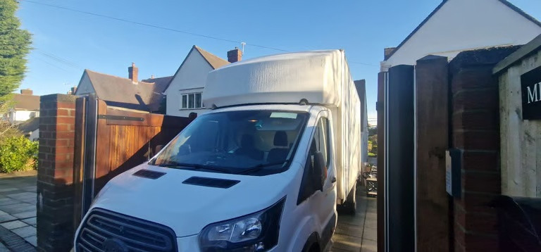 mersey-removals-20yrs-we-can-move-you-anywhere-no-job-to-big-or-small-man-and-van-alderley-edge-big-3