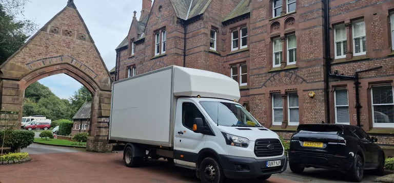 mersey-removals-20yrs-we-can-move-you-anywhere-no-job-to-big-or-small-man-and-van-alderley-edge-big-4