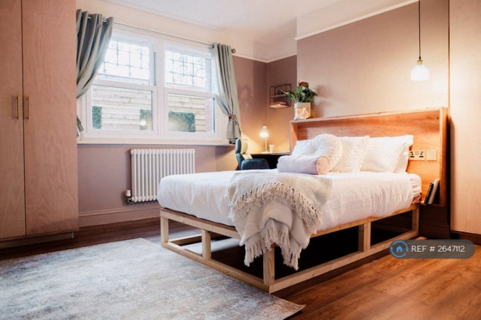 1-bedroom-in-high-street-margate-ct9-2647112-big-0