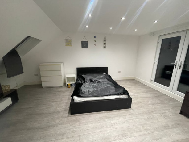 snap-it-up-all-inclusive-shared-room-in-birmingham-ideal-for-new-starts-big-3