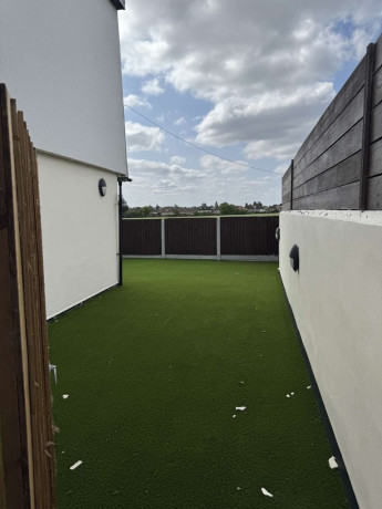 available-now-modern-double-room-in-chigwell-ig8-8na-for-just-ps895pcm-bills-included-big-3