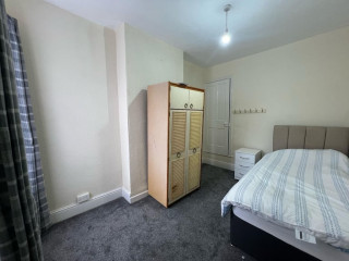 no-upfront-costs-just-a-ps10week-service-charge-for-your-birmingham-room