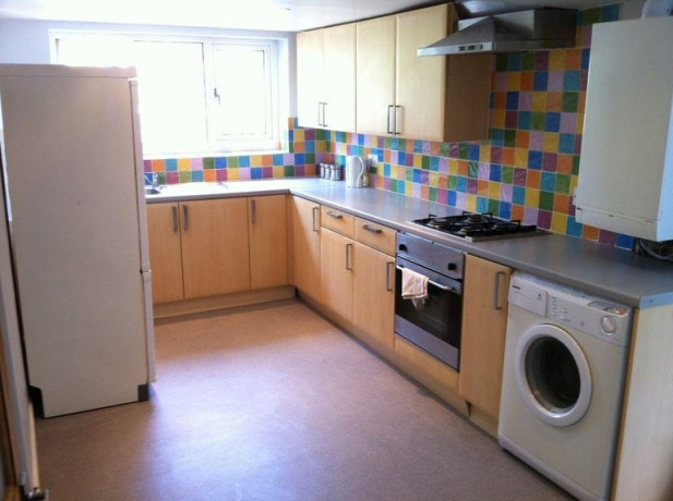 one-1-bedroom-flat-in-gravesend-da12-1ey-for-just-ps1080pcm-newly-refurb-available-now-big-1