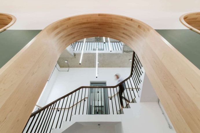 fully-serviced-contemporary-duplex-office-3347-sq-ft-aldgate-50-83-desks-big-1