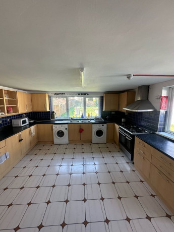 your-fresh-start-in-birmingham-no-deposit-all-bills-included-ps10week-big-1