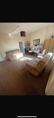 done-deal-affordable-shared-rooms-in-birmingham-free-wi-fi-big-1