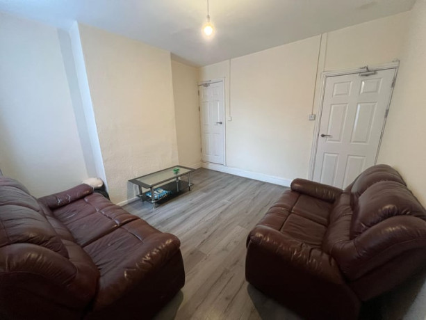 fully-supported-relocation-to-birmingham-rooms-from-ps10week-big-1