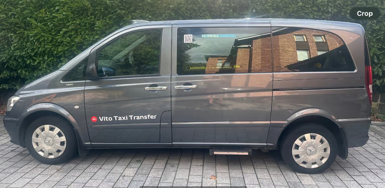 liverpool-black-cab-taxi-long-collar-big-0