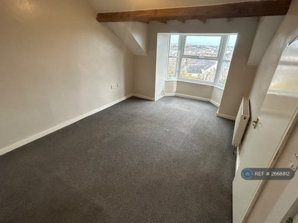 1-bedroom-flat-in-port-view-house-holyhead-ll65-1-bed-2668812-big-1