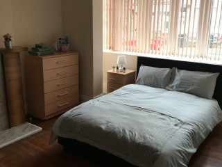 supported-living-rooms-homeless-dss-benefits-emergency-low-rent-no-deposit-temporary-ref-310