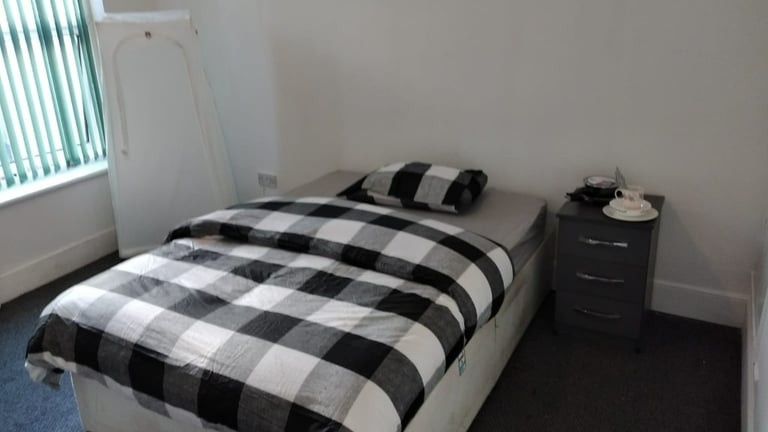 supported-accommodationdouble-room-in-wellington-road-b20all-dss-acceptedsee-description-big-1