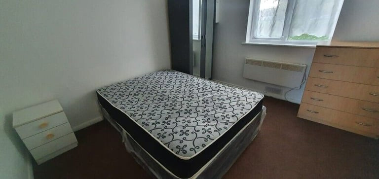 homeless-accommodationdouble-room-in-perrott-road-b18all-dss-acceptedsee-description-big-0