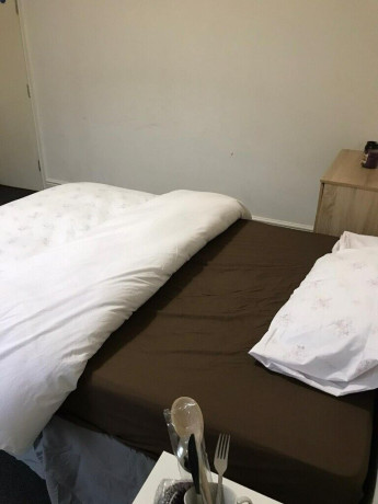 homeless-accommodationdouble-room-in-wellington-road-b20all-dss-acceptedsee-description-big-1